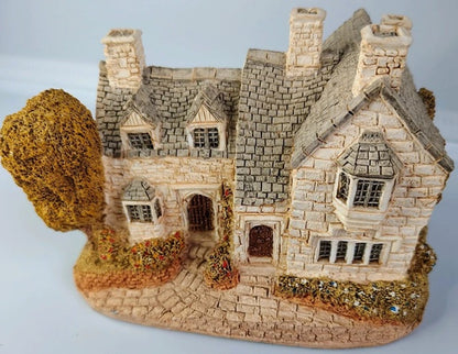 Lilliput Lane Moreton Manor cottage.
