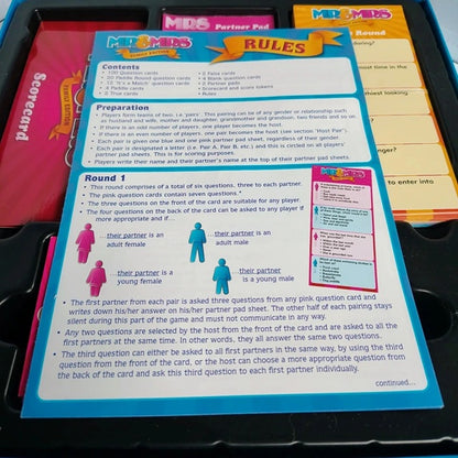 Game rules card for a matching game with colorful text and illustrations.